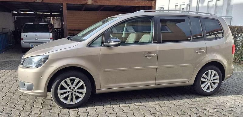 Gebraucht VW Touran 105 PS (77 kW) 2011 Bronze Van / Kleinbus