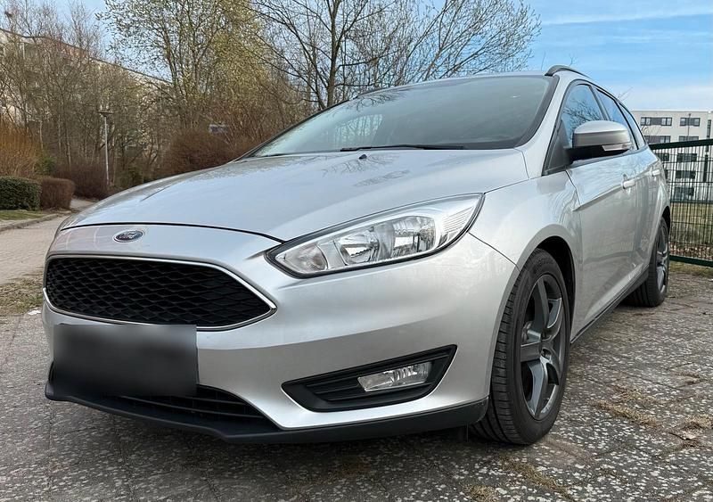 Usata Ford Focus 120 CV (88 kW) 2017 Grigio Station wagon