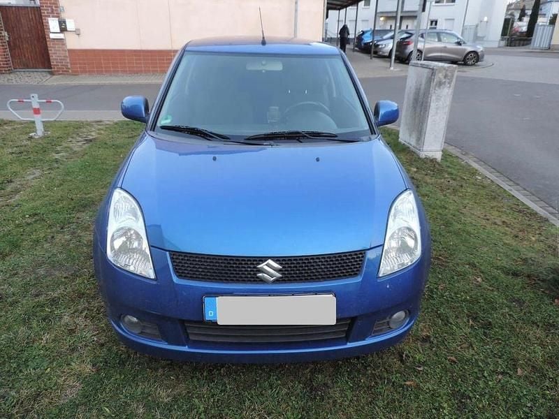 Blau Gebraucht 2007 Suzuki Swift Comfort Limousine | 3.599 € (Guter Preis) - Bild 1/4