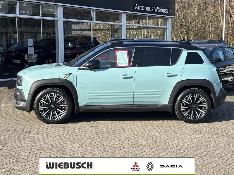 Gebraucht Renault 4 E-Tech Iconic 110 kW (150 PS) 2025 Hautsdefrancegrün/schwarz SUV