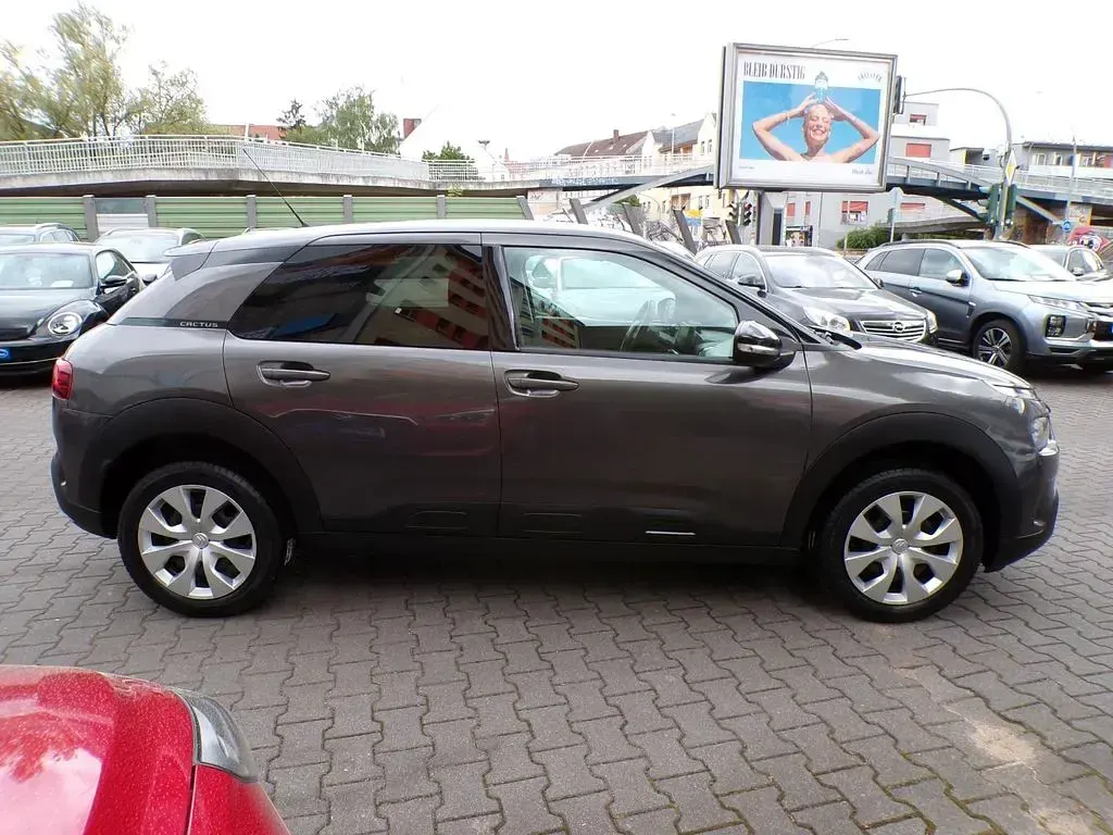 Używany Citroën C4 PureTech 110 KM (80 kW) 2018 Szary Sedan/Limuzyna