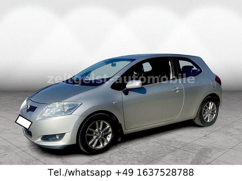 Gebraucht Toyota Auris Life 101 PS (74 kW) 2009 Silber Kleinwagen