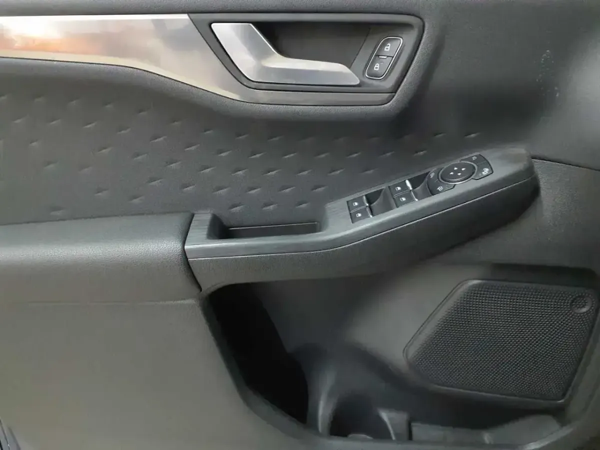 Gebraucht Ford Kuga Titanium 190 PS (139 kW) 2020 Blazer blau SUV