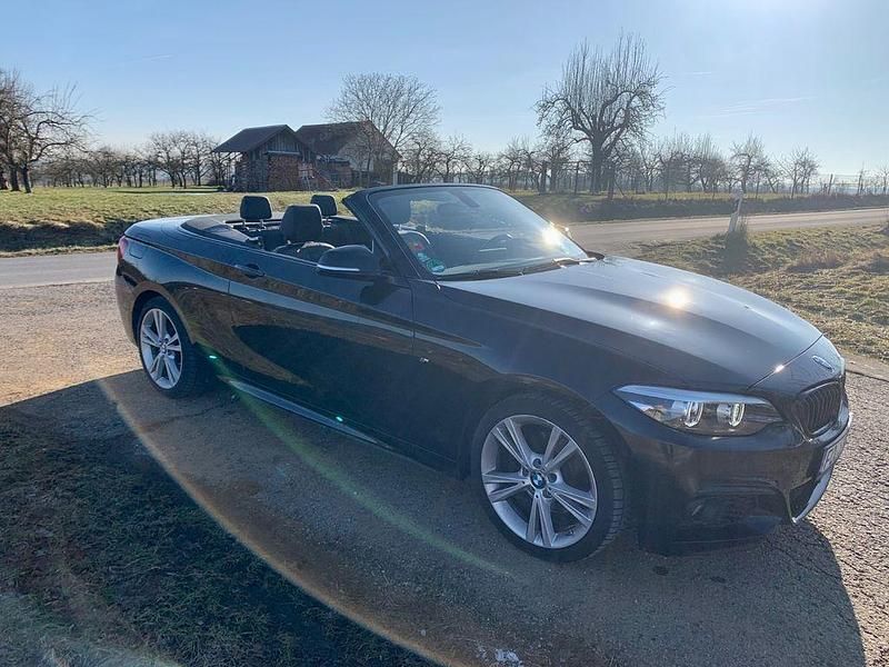Schwarz Gebraucht 2019 BMW 220 M Sport Cabrio | 27.499 € (Fairer Preis) - Bild 1/4