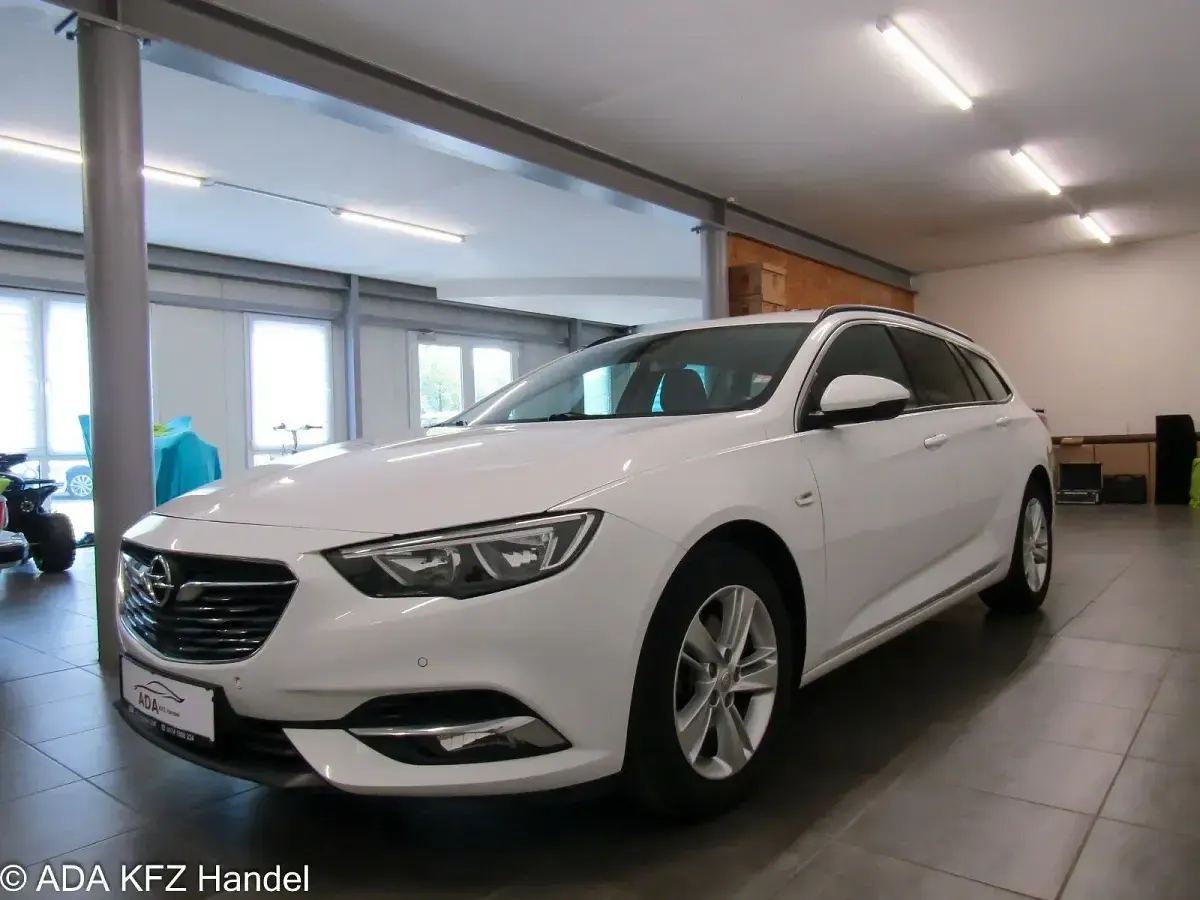 Gebraucht Opel Insignia Business Edition 170 PS (125 kW) 2018 Weiß Kombi