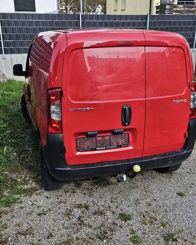 Gebraucht Citroën Nemo 73 PS (53 kW) 2010 Rot Van / Kleinbus