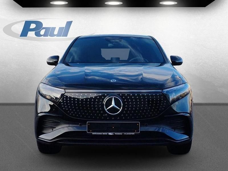 Gebraucht Mercedes EQA350 214 kW (292 PS) 2024 Metalliclack kosmosschwarz SUV