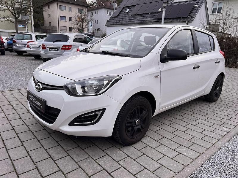 Gebraucht Hyundai i20 Edition 86 PS (63 kW) 2013 Weiß Kleinwagen