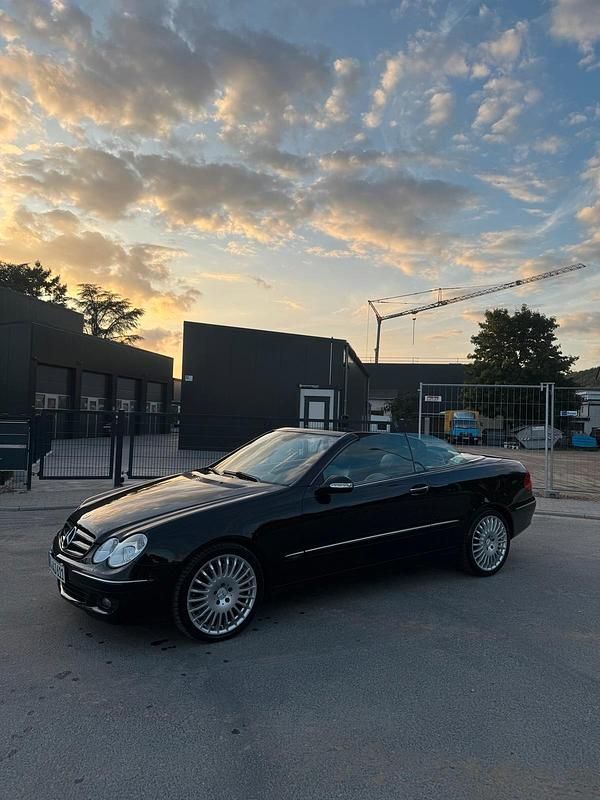 Schwarz Gebraucht 2008 Mercedes CLK320 Avantgarde Cabrio | 9.500 € (Fairer Preis) - Bild 1/4