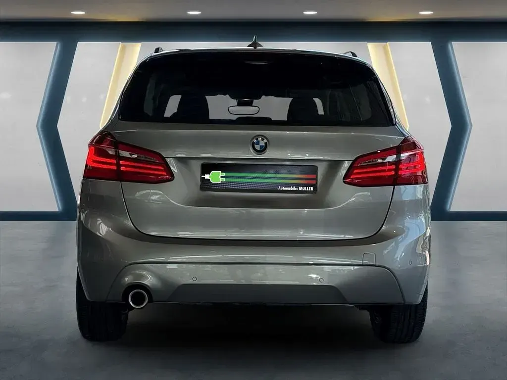 Gebraucht BMW 216 Active Tourer Advantage 109 PS (80 kW) 2021 Silber Van / Kleinbus