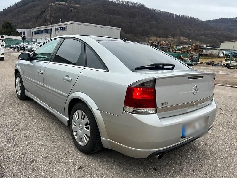 Silber Gebraucht 2005 Opel Vectra Limousine | 1.300 € (Guter Preis) - Bild 1/4