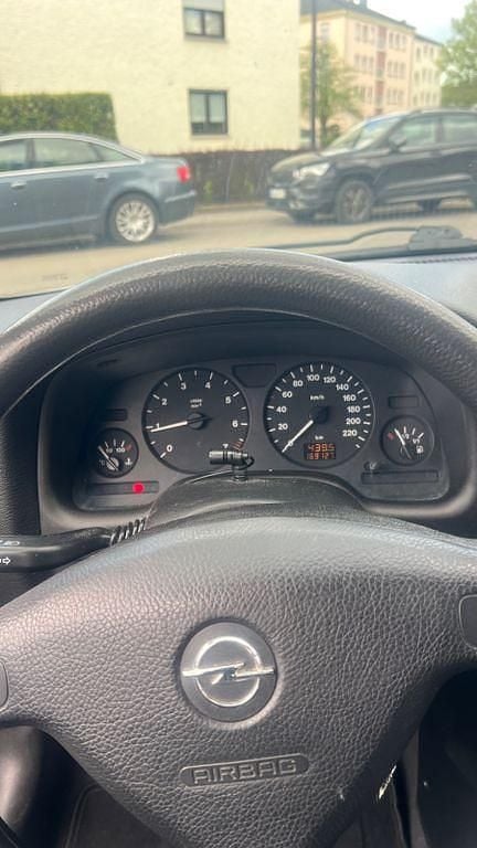 Usata Opel Astra 101 CV (74 kW) 2000 Grigio Berlina