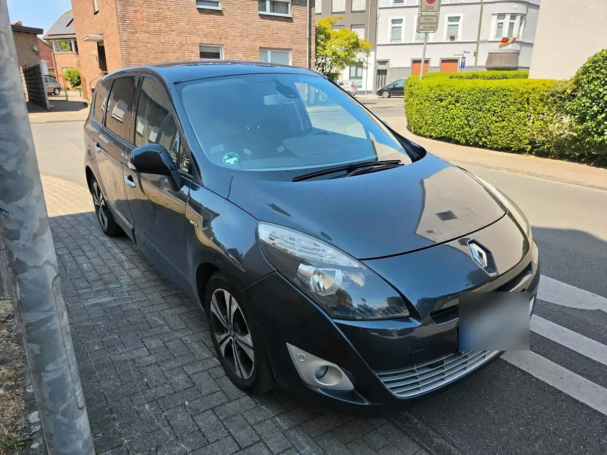 Gebraucht Renault Grand Scénic III 131 PS (96 kW) 2011 Grau Van / Kleinbus