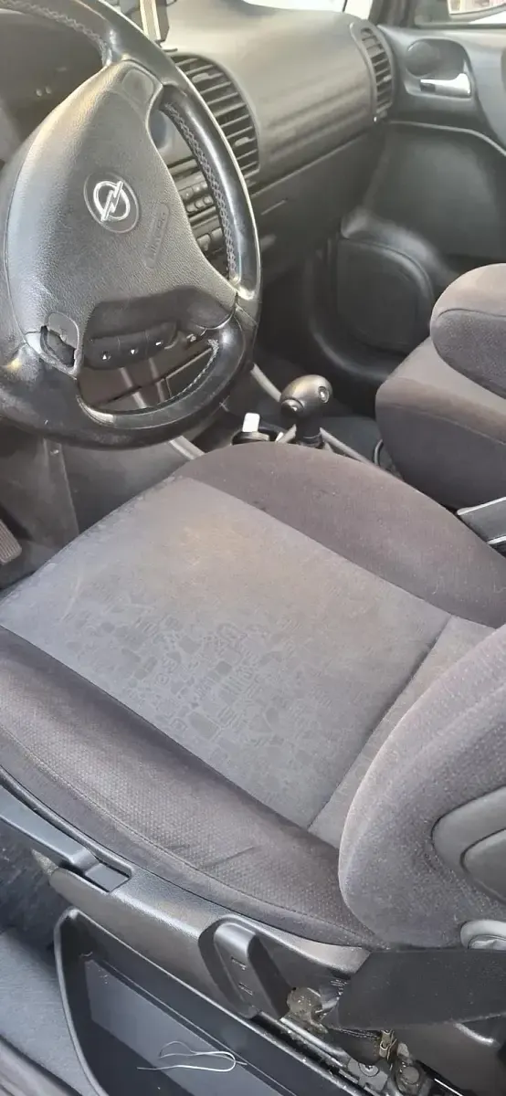 Gebraucht Opel Zafira 125 PS (91 kW) 2000 Silber Van / Kleinbus