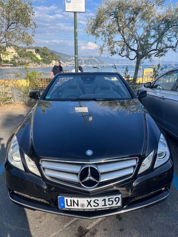Gebraucht Mercedes E250 Avantgarde 204 PS (150 kW) 2011 Schwarz Cabrio