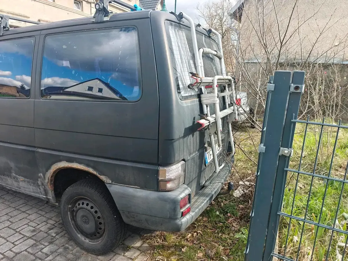 Gebraucht VW T4 68 PS (50 kW) 1996 Schwarz Van