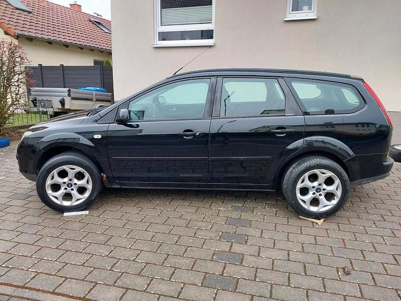 Gebraucht Ford Focus 125 PS (91 kW) 2007 Schwarz Kombi