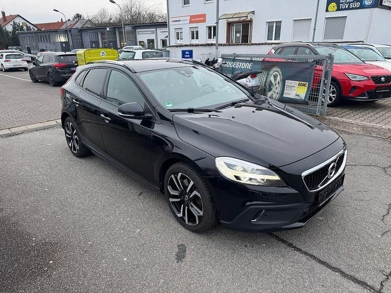 Gebraucht Volvo V40 CC Plus 190 PS (139 kW) 2018 Schwarz Kombi