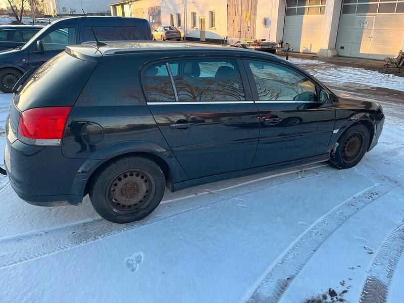 Gebraucht Opel Signum 150 PS (110 kW) 2006 Schwarz Kleinwagen