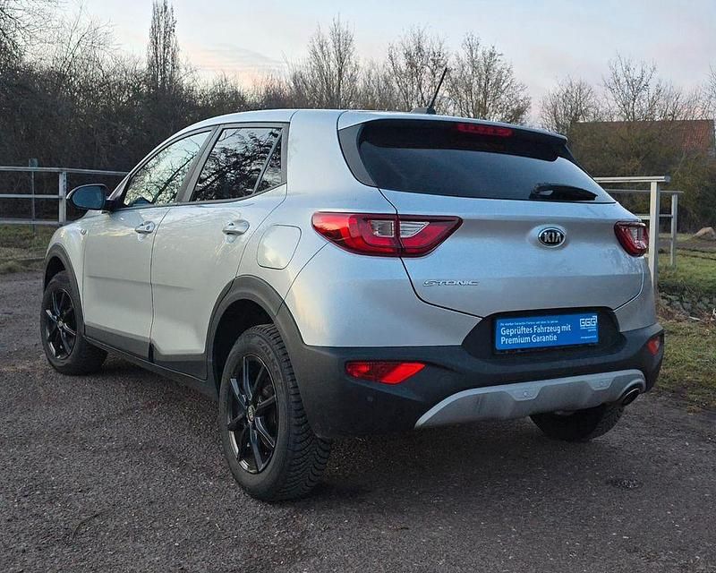 Gebraucht Kia Stonic Edition 7 99 PS (72 kW) 2018 Silber SUV