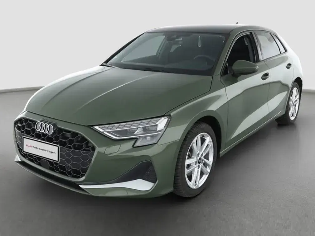Gebraucht Audi A3 Advanced 116 PS (85 kW) 2025 Distriktgrün metallic Limousine