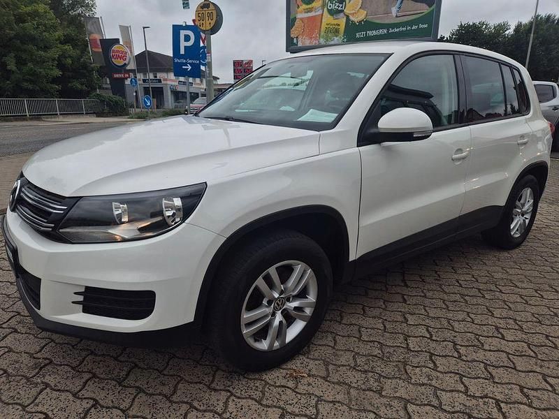 Weiß Gebraucht 2012 VW Tiguan Trendline SUV | 7.800 € (Fairer Preis) - Bild 1/4