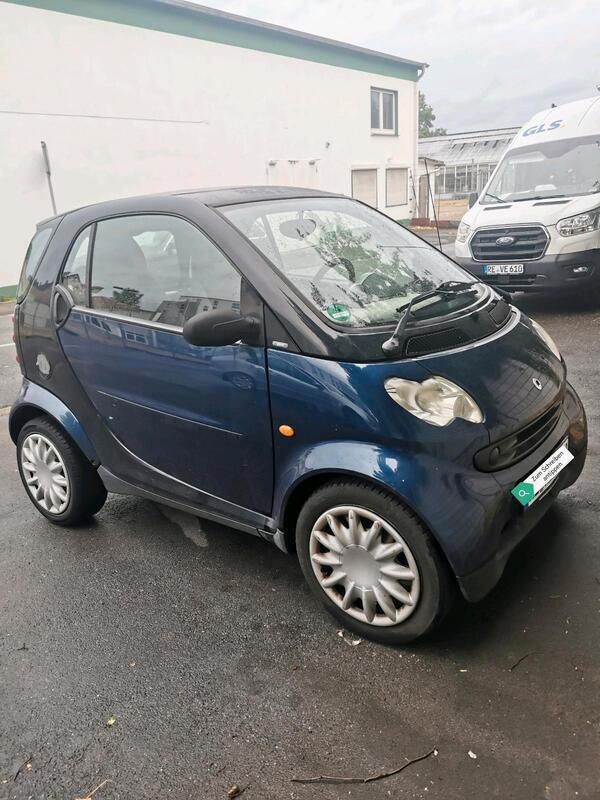 Grau Gebraucht 2006 Smart ForTwo Coupé Kleinwagen | 899 € - Bild 1/4