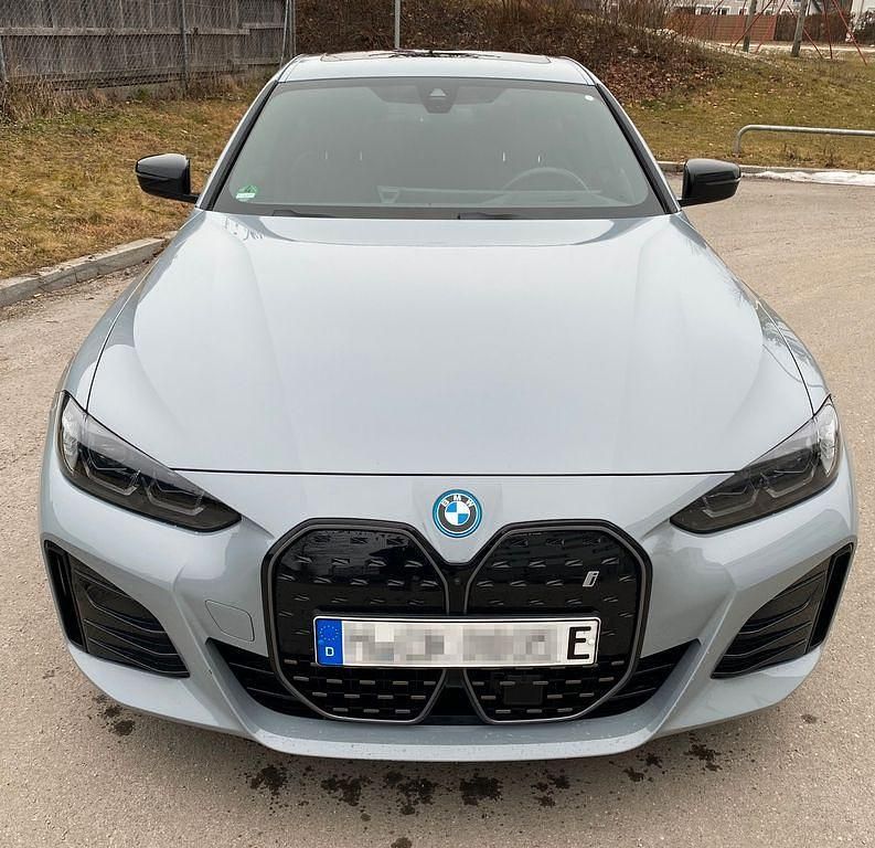 Grau Gebraucht 2023 BMW i4 M Sport Limousine | 49.900 € (Teuer) - Bild 1/4