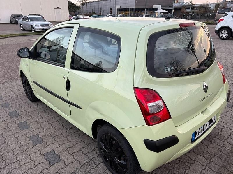 Gebraucht Renault Twingo Authentique 58 PS (42 kW) 2008 Grün Kleinwagen