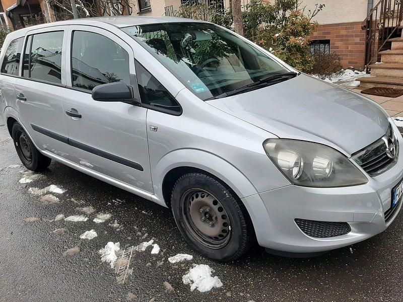 Gebraucht Opel Zafira Selection 116 PS (85 kW) 2009 Silber Van / Kleinbus