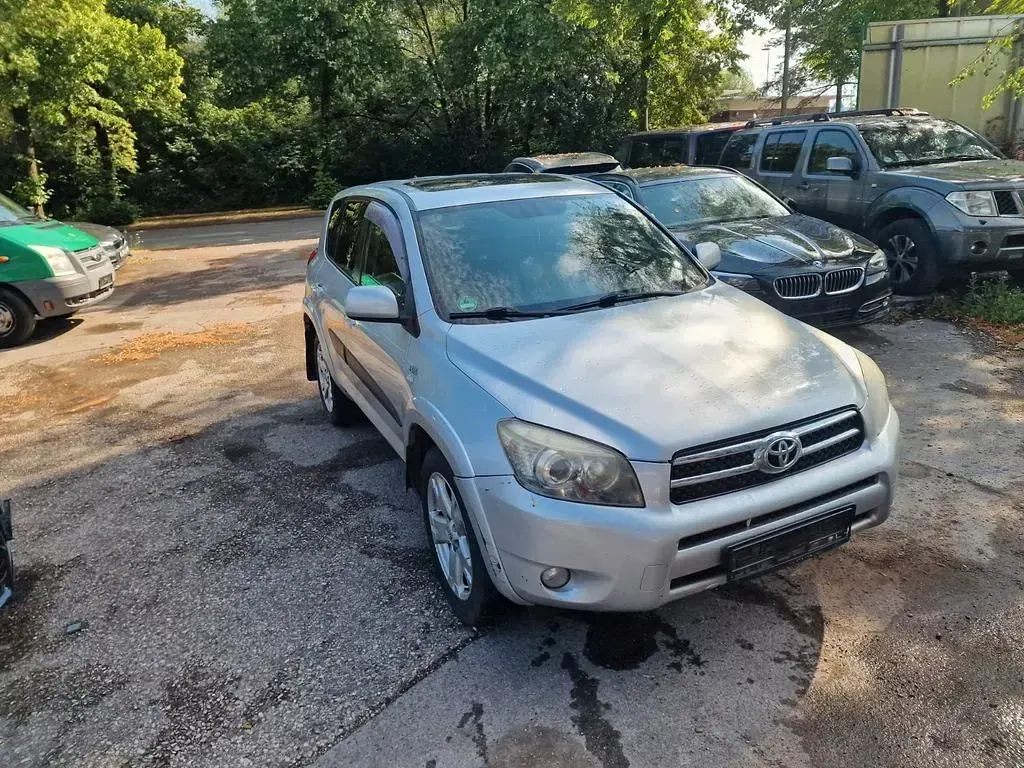 Gebraucht Toyota RAV4 Executive 177 PS (130 kW) 2006 Silber SUV