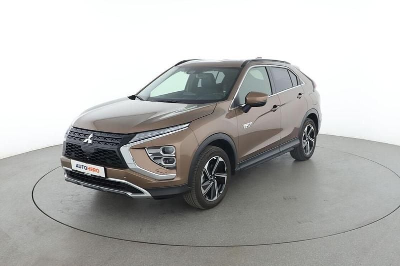 Braun Gebraucht 2021 Mitsubishi Eclipse Cross Plus SUV | 23.830 € (Fairer Preis) - Bild 1/3