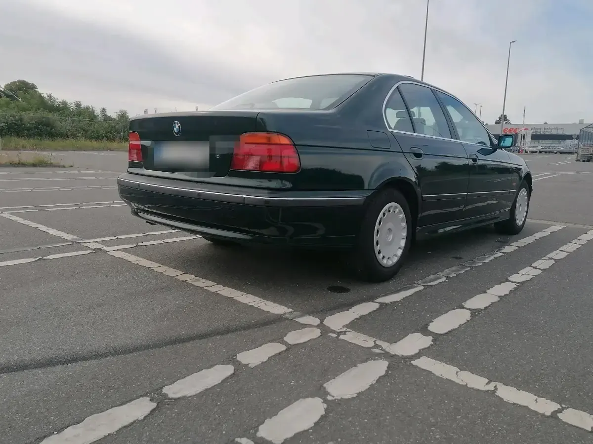 Gebraucht BMW 528 193 PS (141 kW) 1996 Grün Limousine