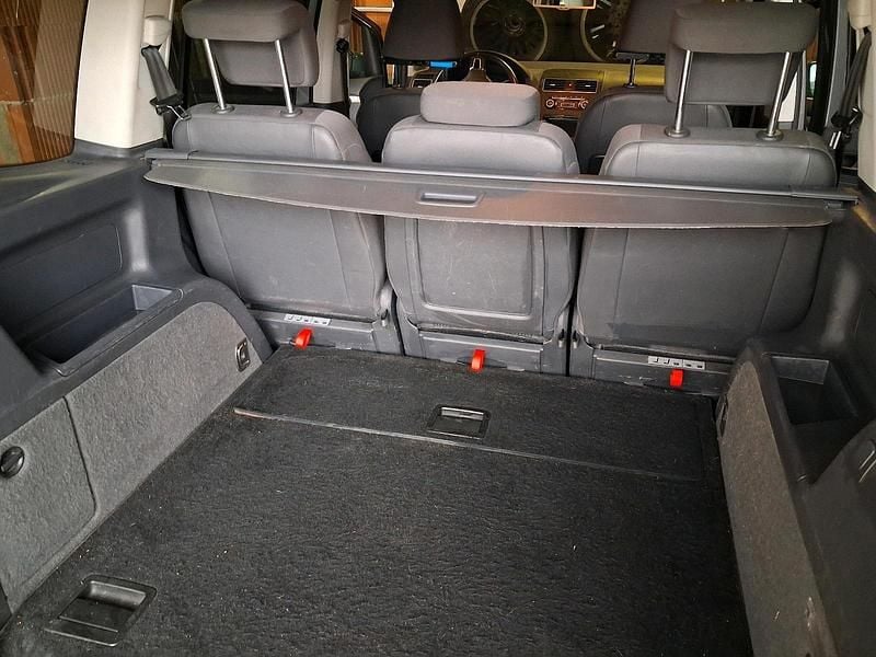 Gebraucht VW Touran Comfortline 105 PS (77 kW) 2012 Grau Van / Kleinbus