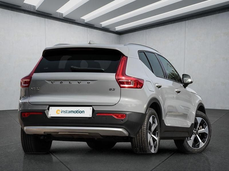 Gebraucht Volvo XC40 Core 163 PS (119 kW) 2025 Grau SUV
