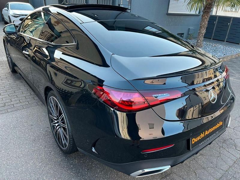Gebraucht Mercedes CLE200 204 PS (150 kW) 2025 Obsidianschwarz Coupé