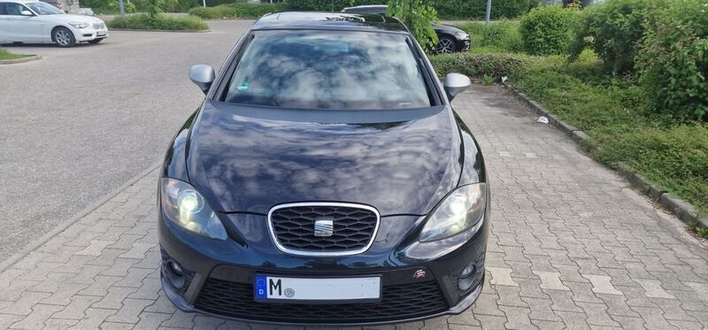 Schwarz Gebraucht 2009 Seat Leon FR Limousine | 6.700 € (Teuer) - Bild 1/4