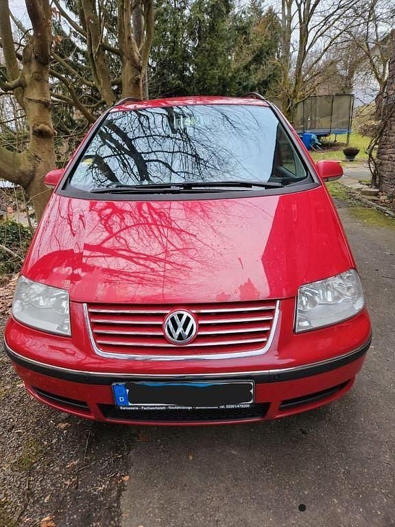 Gebraucht VW Sharan United 140 PS (102 kW) 2009 Rot Van / Kleinbus