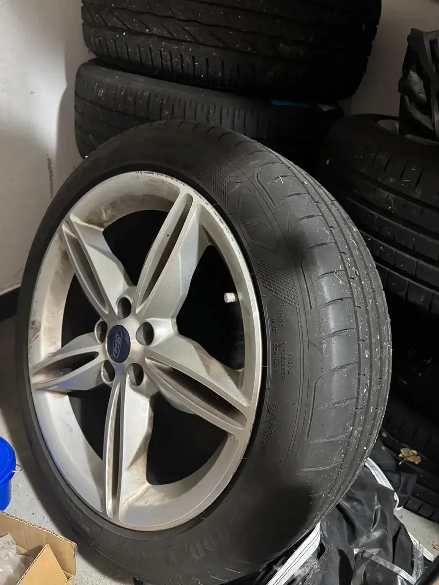 Gebraucht Ford Kuga 192 PS (141 kW) 2014 Schwarz SUV