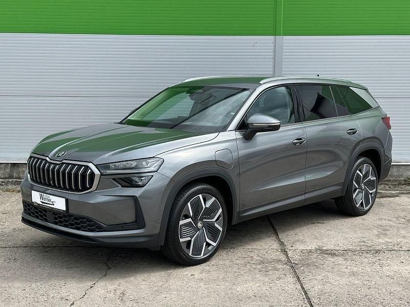 Grau Neu 2025 Skoda Kodiaq Exclusive SUV | 51.790 € (Etwas zu teuer) - Bild 1/2