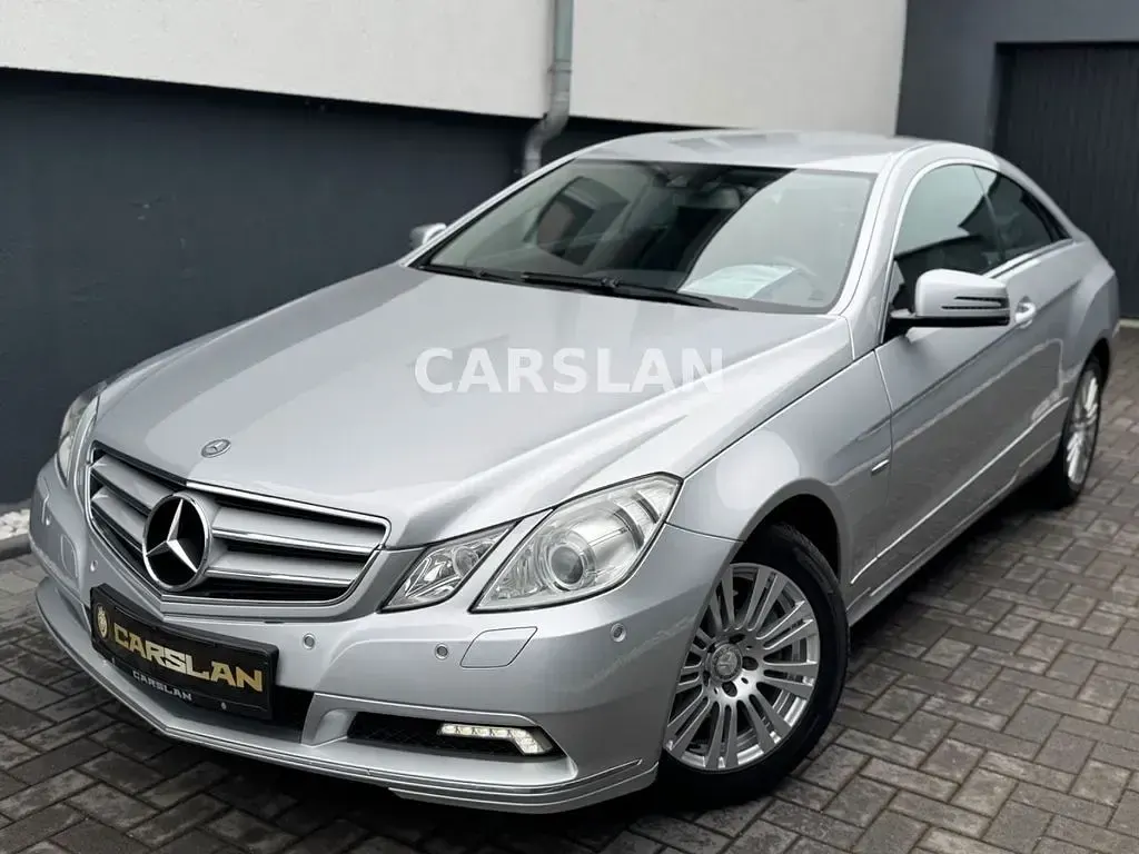 Gebraucht Mercedes E200 Elegance 184 PS (135 kW) 2010 Silber Coupé