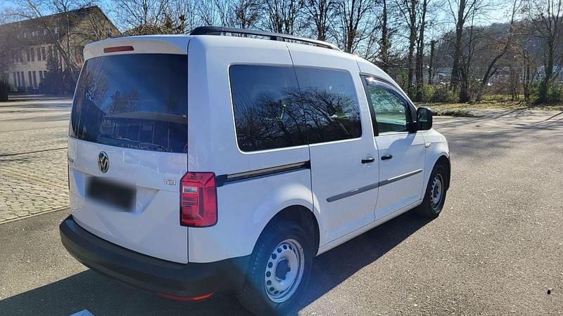 Gebraucht VW Caddy 102 PS (75 kW) 2017 Weiß Van / Kleinbus