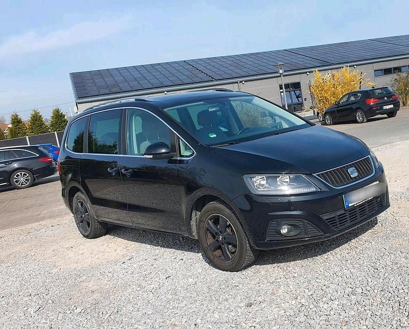 Schwarz Gebraucht 2013 Seat Alhambra Ecomotive Van / Kleinbus | 11.999 € (Fairer Preis) - Bild 1/4