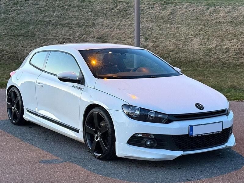 Gebraucht VW Scirocco Sound 200 PS (147 kW) 2009 Weiß Coupé