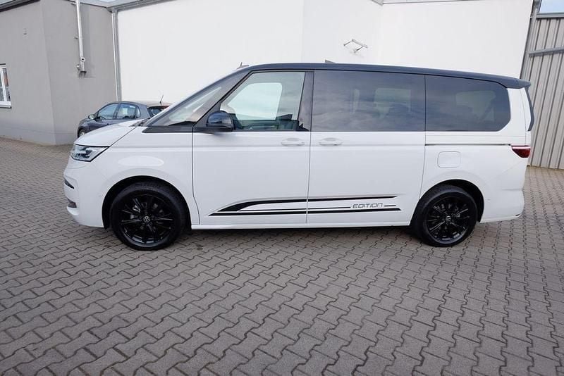 Gebraucht VW Multivan Edition 150 PS (110 kW) 2025 Candy weiss / schwarz Van