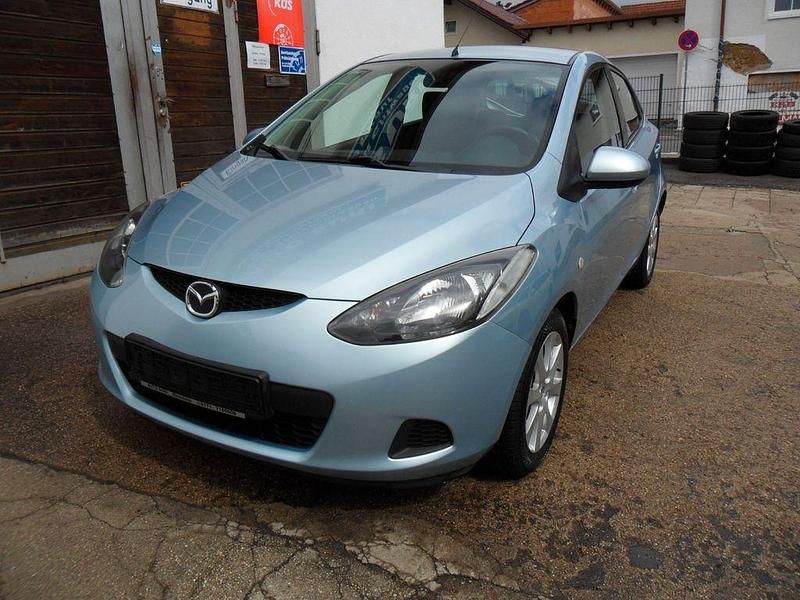 Gebraucht Mazda 2 Independence 75 PS (55 kW) 2009 Icy blue Kleinwagen