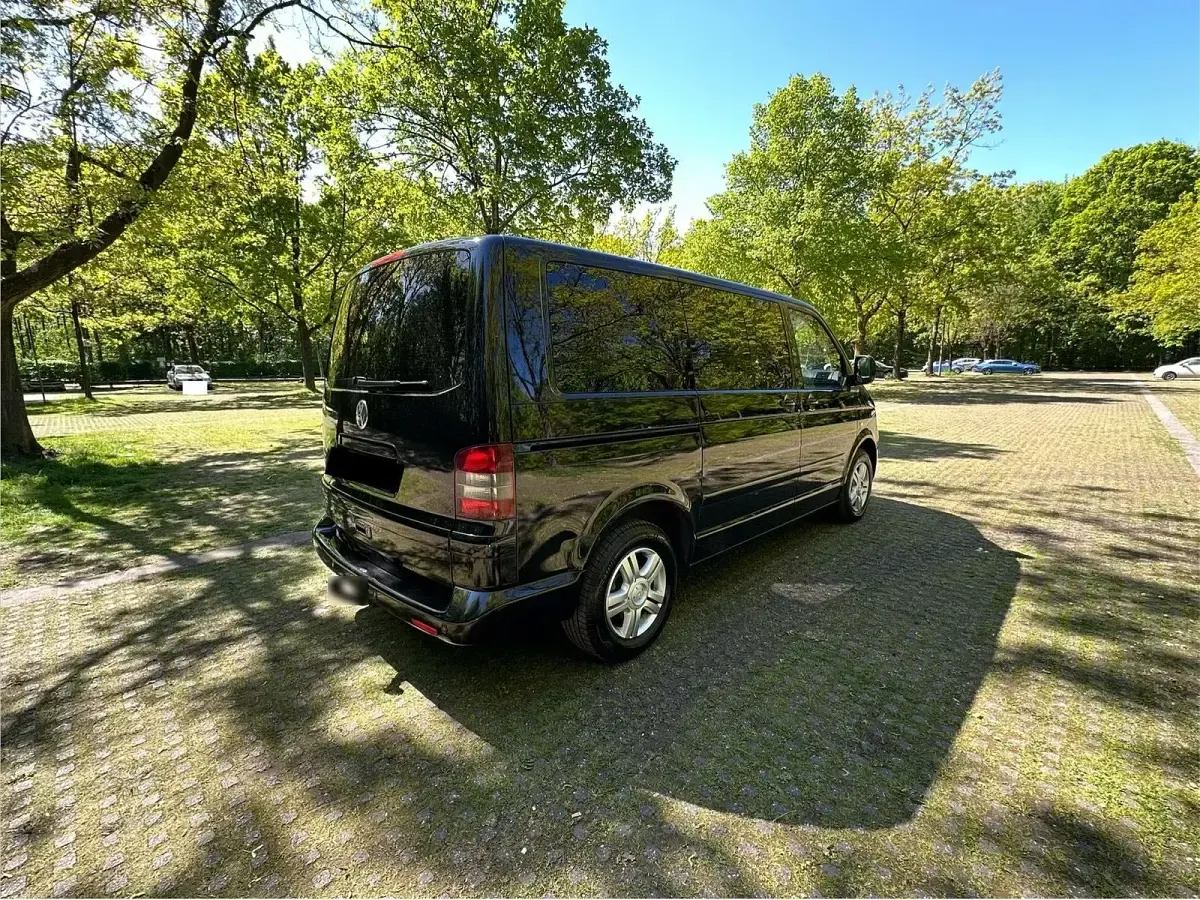 Second-hand VW T5 Highline 174 CP (127 kW) 2007 Negru Van