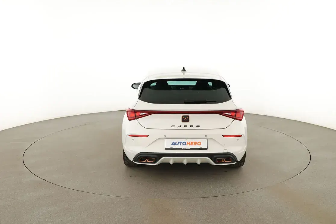 Gebraucht Cupra Leon VZ 245 PS (180 kW) 2022 Weiß Limousine