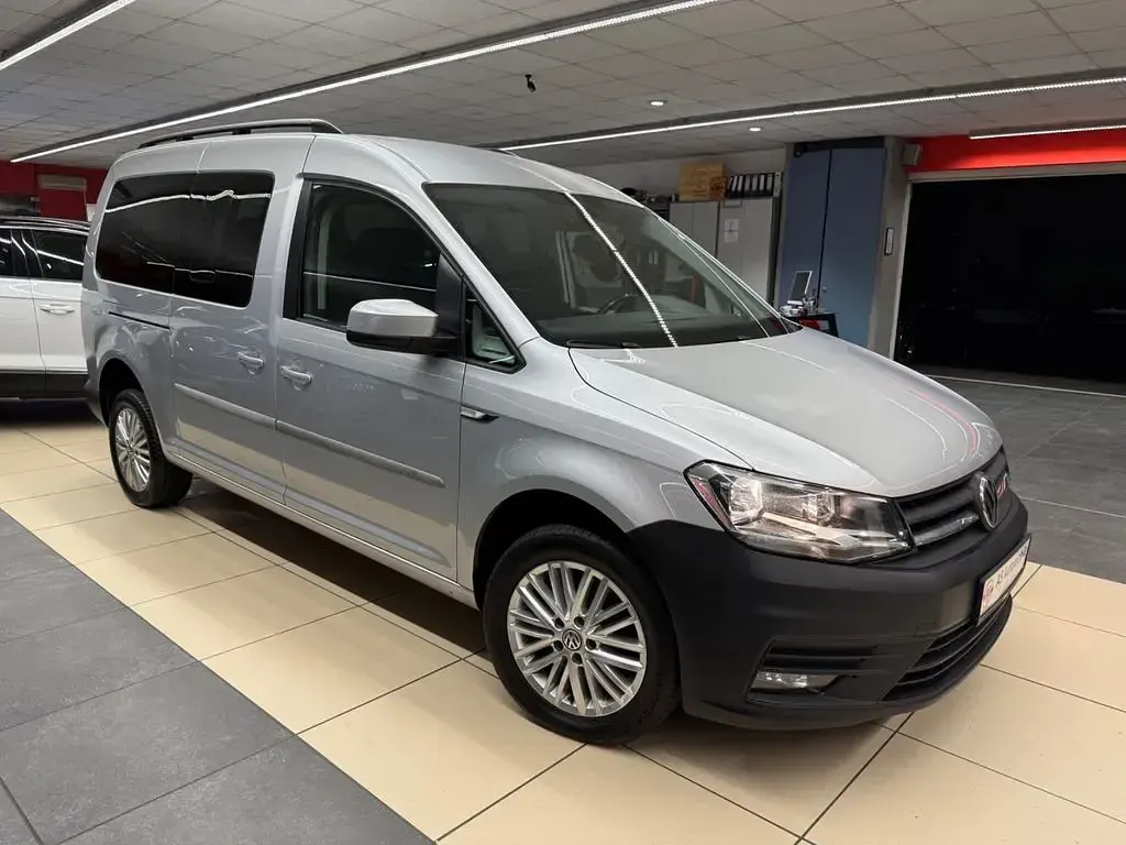 Usata VW Caddy 122 CV (89 kW) 2018 Argento Monovolume