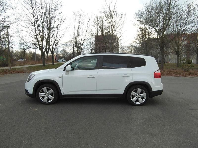 Gebraucht Chevrolet Orlando LT 141 PS (103 kW) 2013 Weiß Van / Kleinbus